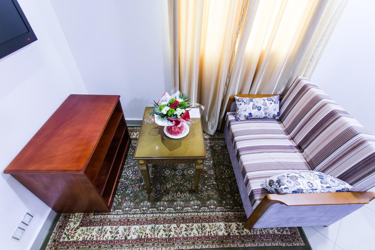 Residence Hoteliere Le Jomonia Libreville Exteriör bild